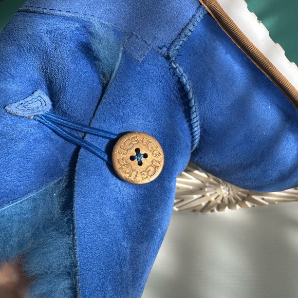 UGG Youth Bailey Button Boots Size 6 Cobalt Blue - Picture 7 of 7